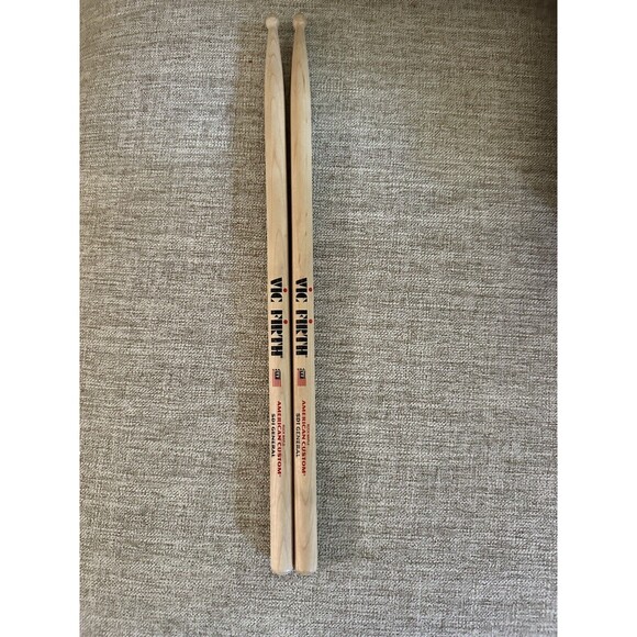 Vic Firth Rock Maple‎ American Custom SD1 General Drumsticks - Picture 1 of 3